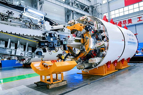 川山甲1号 四川首台全链土压平衡盾构机在新津下线，智能制造装备再添新成员