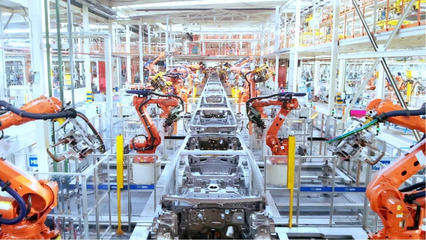 从初创到引领，汽车装备制造业的十年智能革新之路